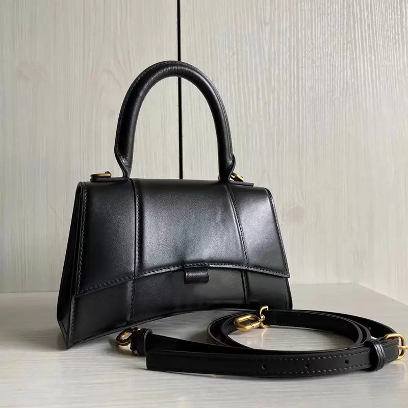 

Luxury messenger bags Designer crossbody bags Crocodile embossing shoulder bag for women Satchel Studded magnet closure HOURGLASS small handbag Metal B lady purse, Nude
