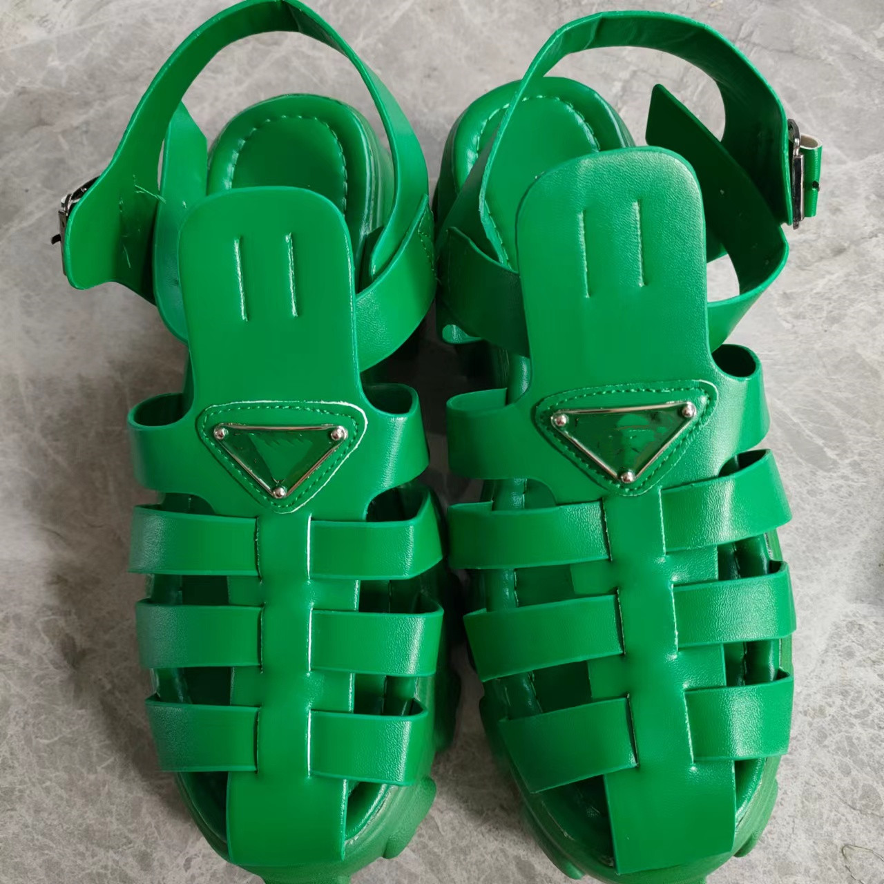 

2022 Summer New Women Designer Sandals Platform Slippers Shoes Foam Rubber Sandal Fashion Slides Triangle Metal Thick Soled Chunky Sneaker Retro Beach Loafer, Fill postage