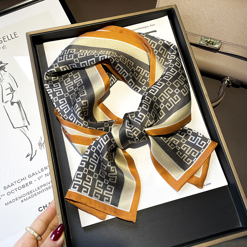 

Hangzhou Silk Women S Spring And Autumn Double-Layer Smooth Crepe Ribbon Scarf White Collar With Maze Grid Small Scarf 150 * 15cm