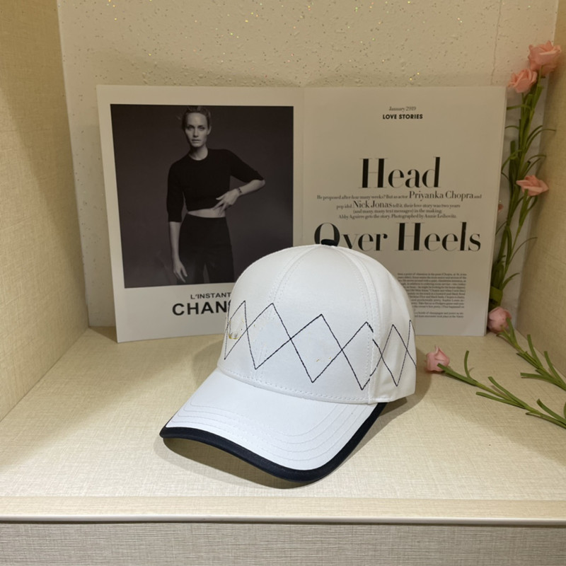 

22 Classic top quality hat with box dust bag black brown blue pink white letter canvas featuring men baseball cap fashion women sun bucket hats 688