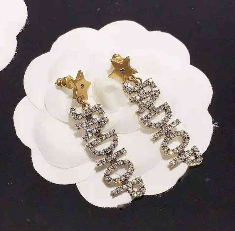 D Home New Women's Letter Pearl Small Boucles d'oreilles 2022 Brand de luxe Design de mode polyvalent bijoux pour dames