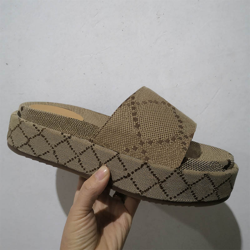 

Luxury Designer With Box 2022 mens women slides slippers fashion embroidered canvas sandals thick bottom rubber Loafers CC Lady Outdoor Sandal 35-45