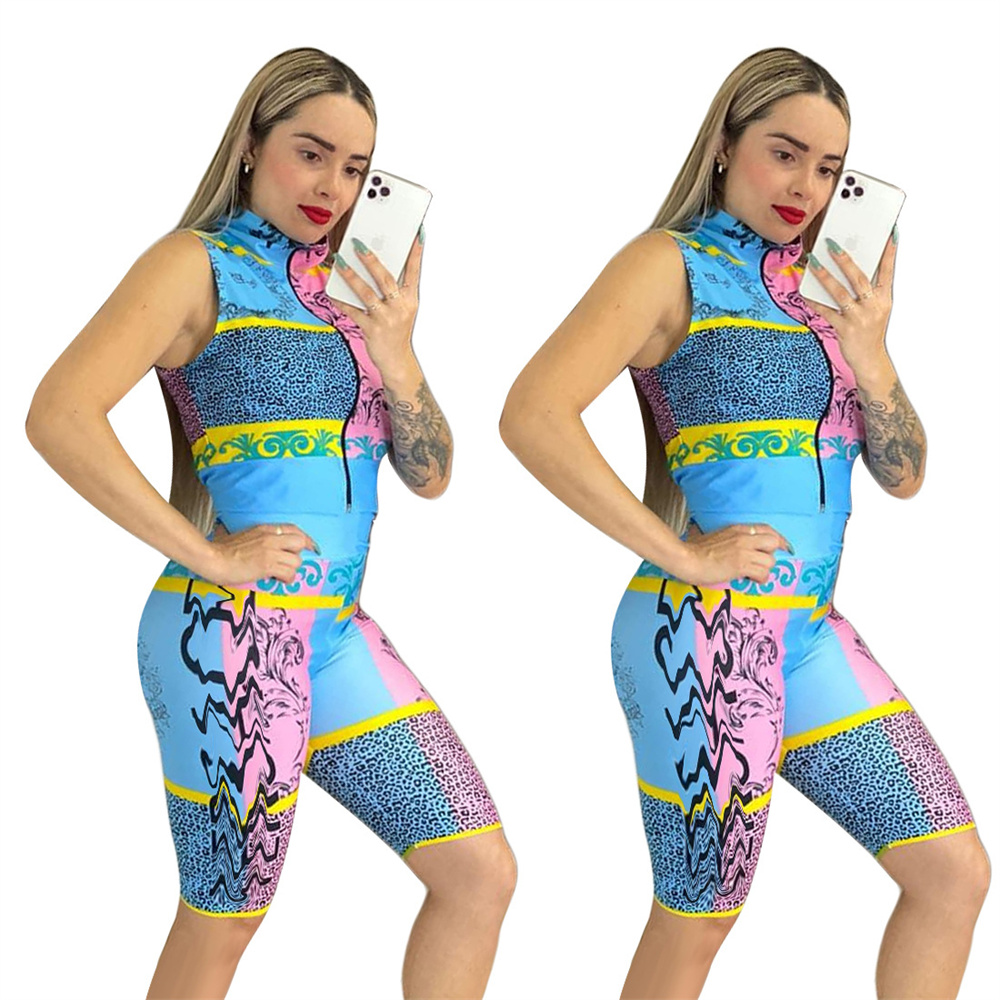 Designer Womens Tracksuits Filles à manches courtes en deux pièces T-shirts tops shorts d'été jogging yoja costumes tenues de sport