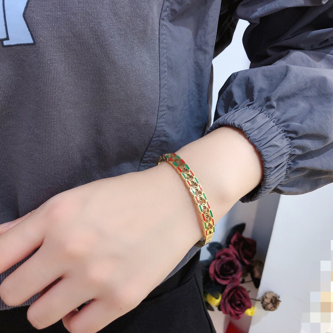 

New Style Bracelets Women Bangle Luxury Designer Jewelry 18K Gold Plated Stainless steel Wedding Lovers Gift Bangles Accessories Wholesale S280