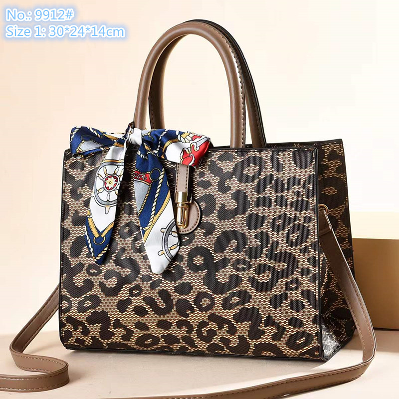 Wholesale leathers shoulder bags sweet lady ribbon bow handbag three-layer compartment large capacity ladies tote bag street trend Leopard print-image-543875177