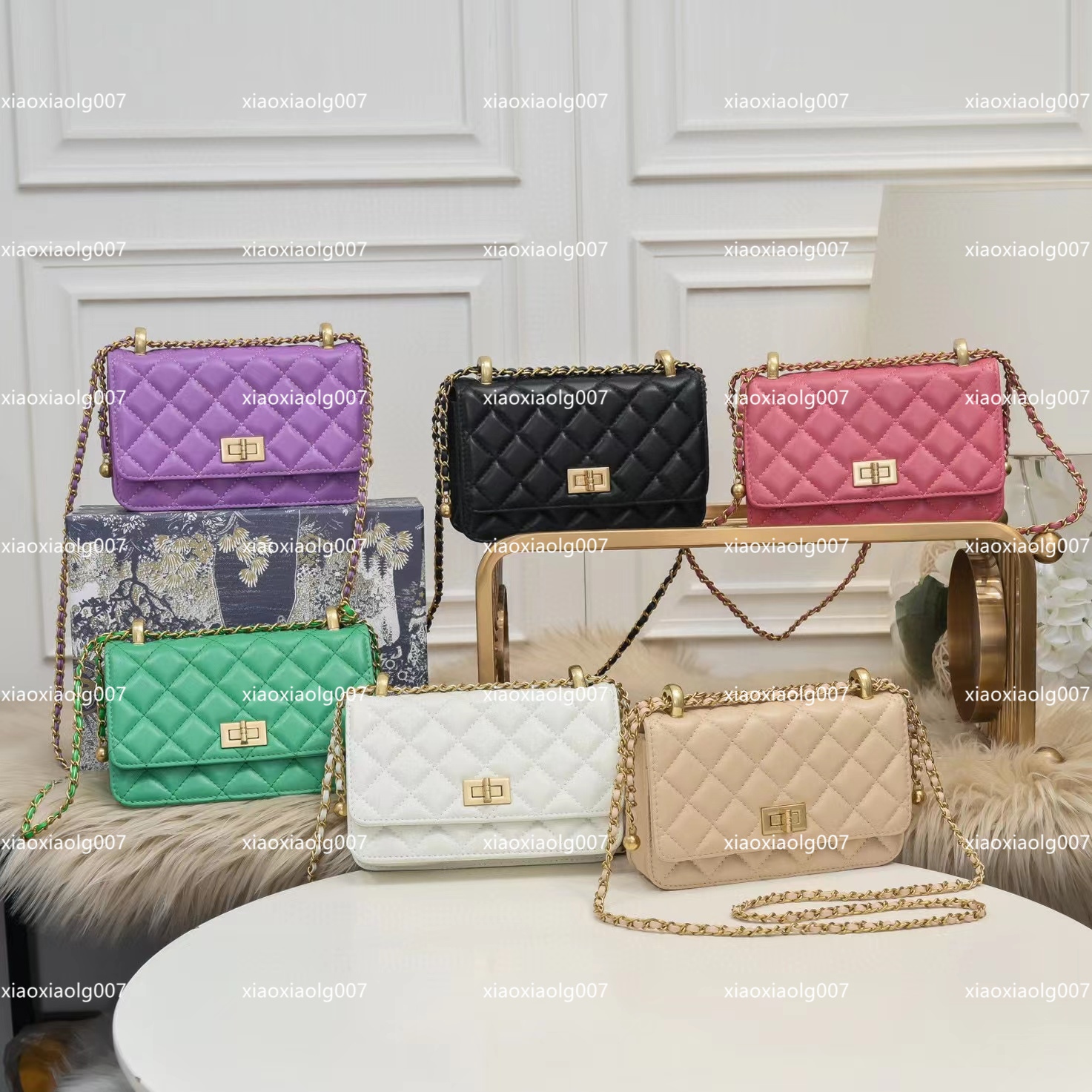 

High quality 2021 new designer bag sheepskin full leather c-button single shoulder bag diamond, Black