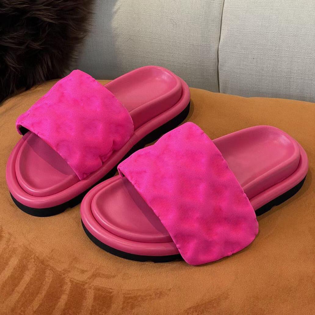 European slipper 2022 new pop star with fashionable versatile OP01 comfortable breathable summer cool thick bottom Velcro sandals