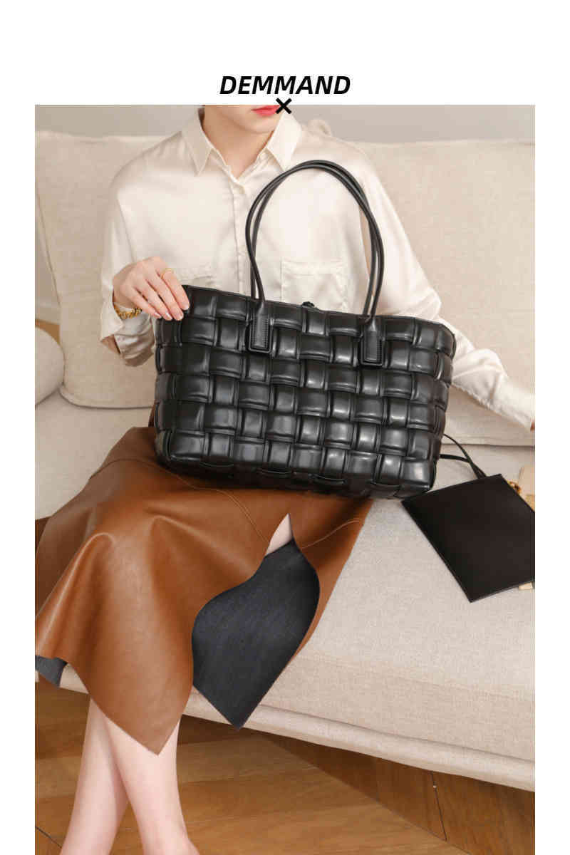 

Handbags Venetas Designer Bottegas 2022 Autumn s Winter Large Capacity Mommy Bucket Woven Arco Tote Bag Leather Women's Handbag TCAW, Cowhide - black