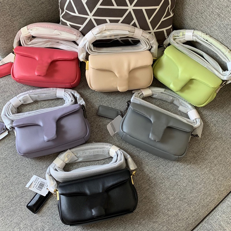 2022 Designer C's Pillow Tabby Sac à bandoulière rembourré Femmes d'embrayage Sacs à main Sacs Bacchus Sacs à main rétro Cloudy Souper Souple Vér
