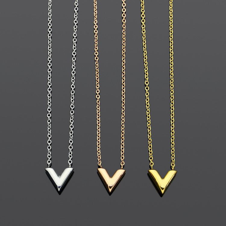 

2022 Top Quality Women Designer Earrings Necklace Simple V Letter Pendant Titanium Steel High Polished Luxury Heart Love Pendant Fashion Jewelry