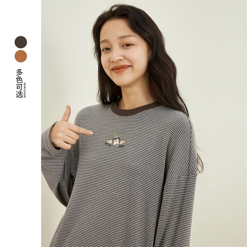 

INMAN Woman T-shirt Spring Oversized Women Color Contrast Round Collar Classic Stripes Fun Embroidery Loose Casual Top 220322, Army green