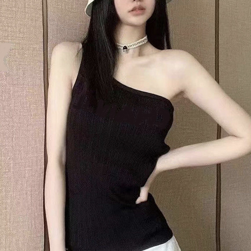 

2022 Summer Designer New Fashion Simple Tees Camisole Embroidered Vest All-match Slim Slanted Shoulder Knitted Top, Ivory