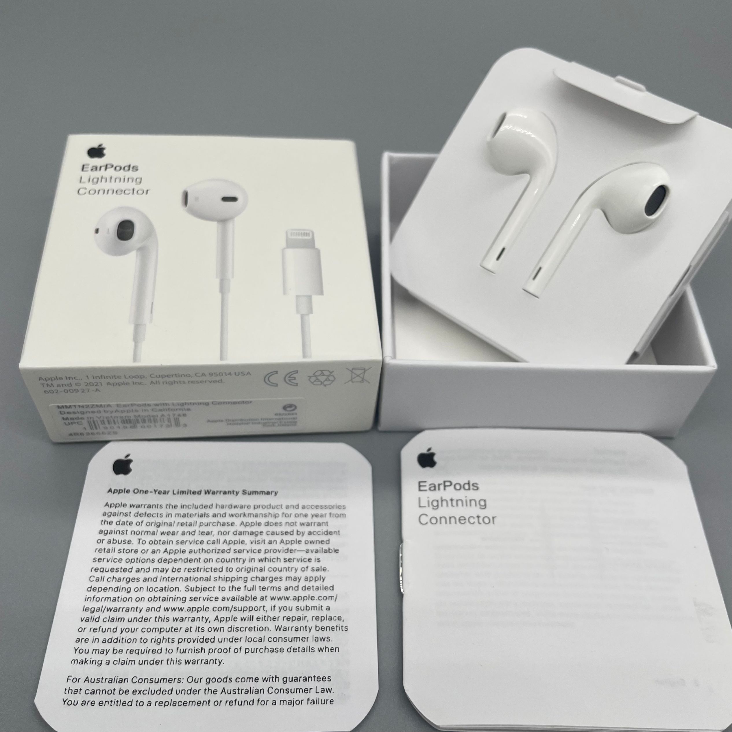 

original Quality earphones headset is ear headphone with remote Mic earphone with Retail Packing For iphone 13 12 mini phone X 7/8 7/8plus, White