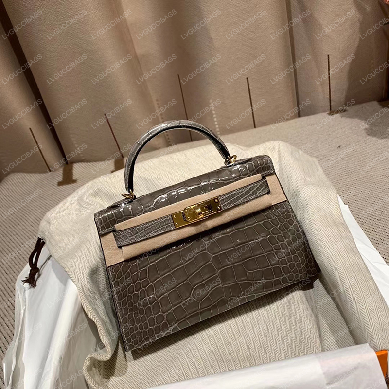 

Luxury Designer Messenger Bag 2022 Second Generation Crocodile Mini 19cm21cm Grey One Shoulder Strap Leather Metal Accessories Ladies Fashion Trend, Box