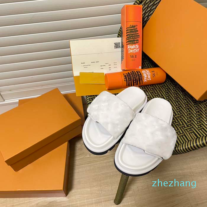 2022 New Sandal spring/summer thick soled leather silk satin embossed single-character slippers for men and women