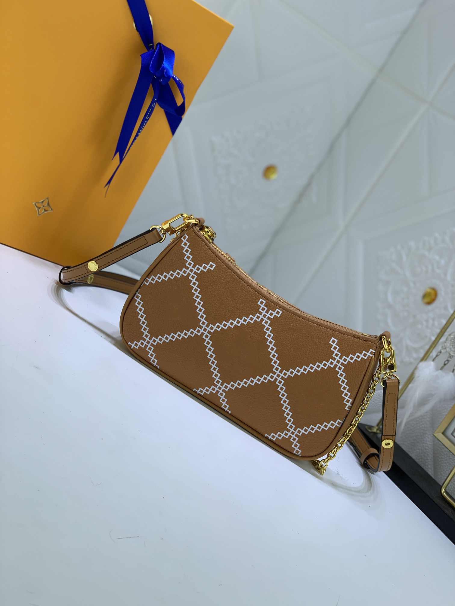 

Top fashion quality ladies dinner bag designer luxury leather canvas round letter flower pattern single shoulder size 19-11cm M81066