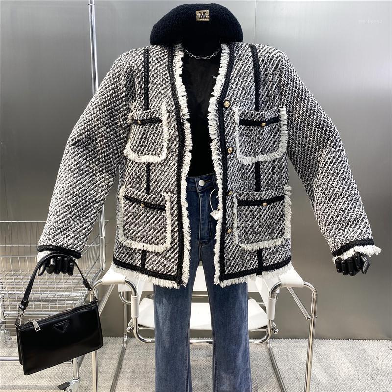 

Women's Wool & Blends 2022 Tassel Trimmed V-neck Celebrity Coat Plush Thickened Loose And Versatile Contrast Color Four Pocket Tweed Jacket, Black