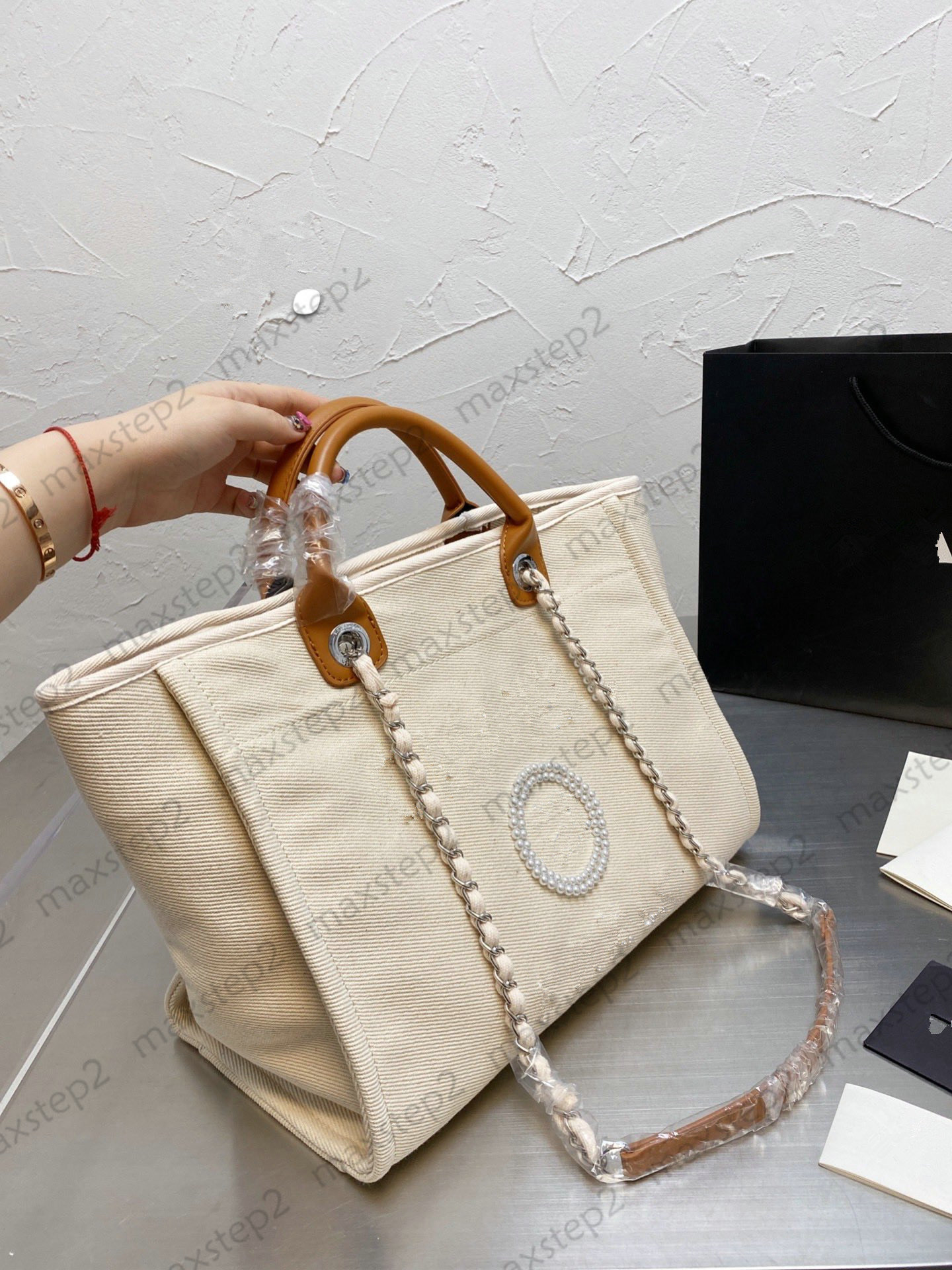 

Women Classic Deauville Denim Bags Chain Tote Sandbeach Wool Felt Designer Canvas Shopping Bag Chains Handbag Brand Luxurys Womens Oversize Pearl Shoulder Bags, Customize