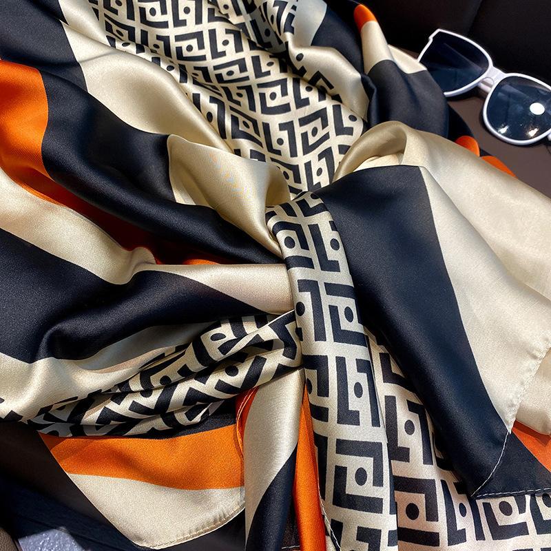 

Scarves 2022 Summer Silk Headscarf Women Scarf Shawls Lady Wraps Soft Pashmina Female Echarpe Designer Beach Stole Neckerchief Bandana