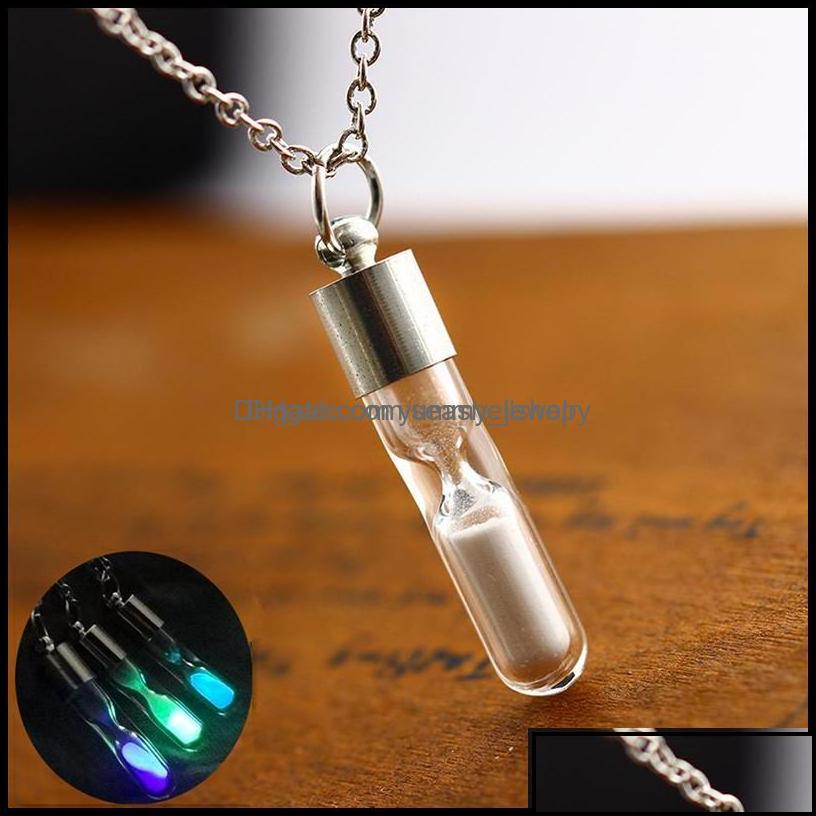 

Pendant Necklaces & Pendants Jewelry New Glow In The Dark Time Hourglass Pendnat Luminous Glass Phosphor Bottle Charm For Women Fashion Gift