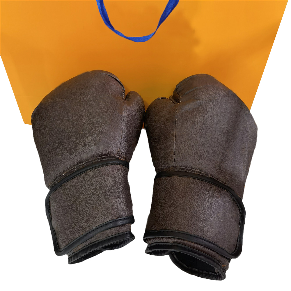 

ILIVI Monogram Leather Boxing Gloves Limited Edition Vintage Retro style Adult Size Playing Sandbags Parry Mens Womens Fight Training Sanda Muay Thai 10oz-14oz