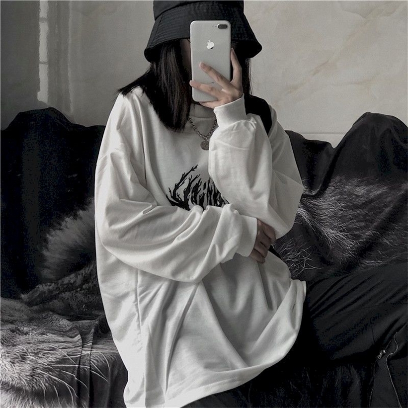 

Goth Bottoming Shirt Equipped With Men Women Autumn Korean Vintage Printing Loose Bf O-neck Long-sleeved T-shirt White Top 220322