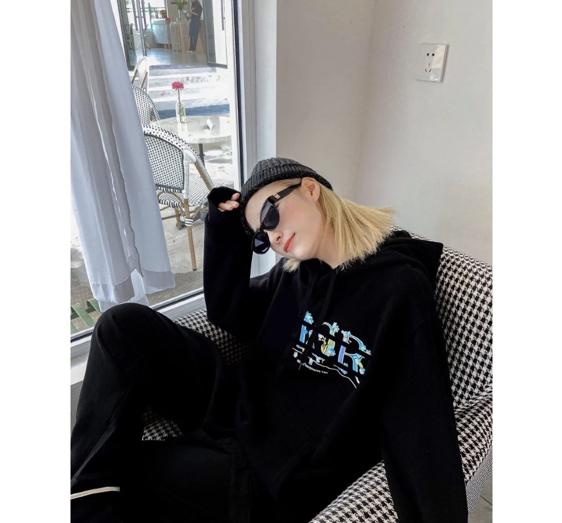 

Men Women hoodie High Quality Designer Hoodies Warm Sweater Fashion Pullover Sweatshirt Long Sleeve Loose Hoodie Couple Top clothing