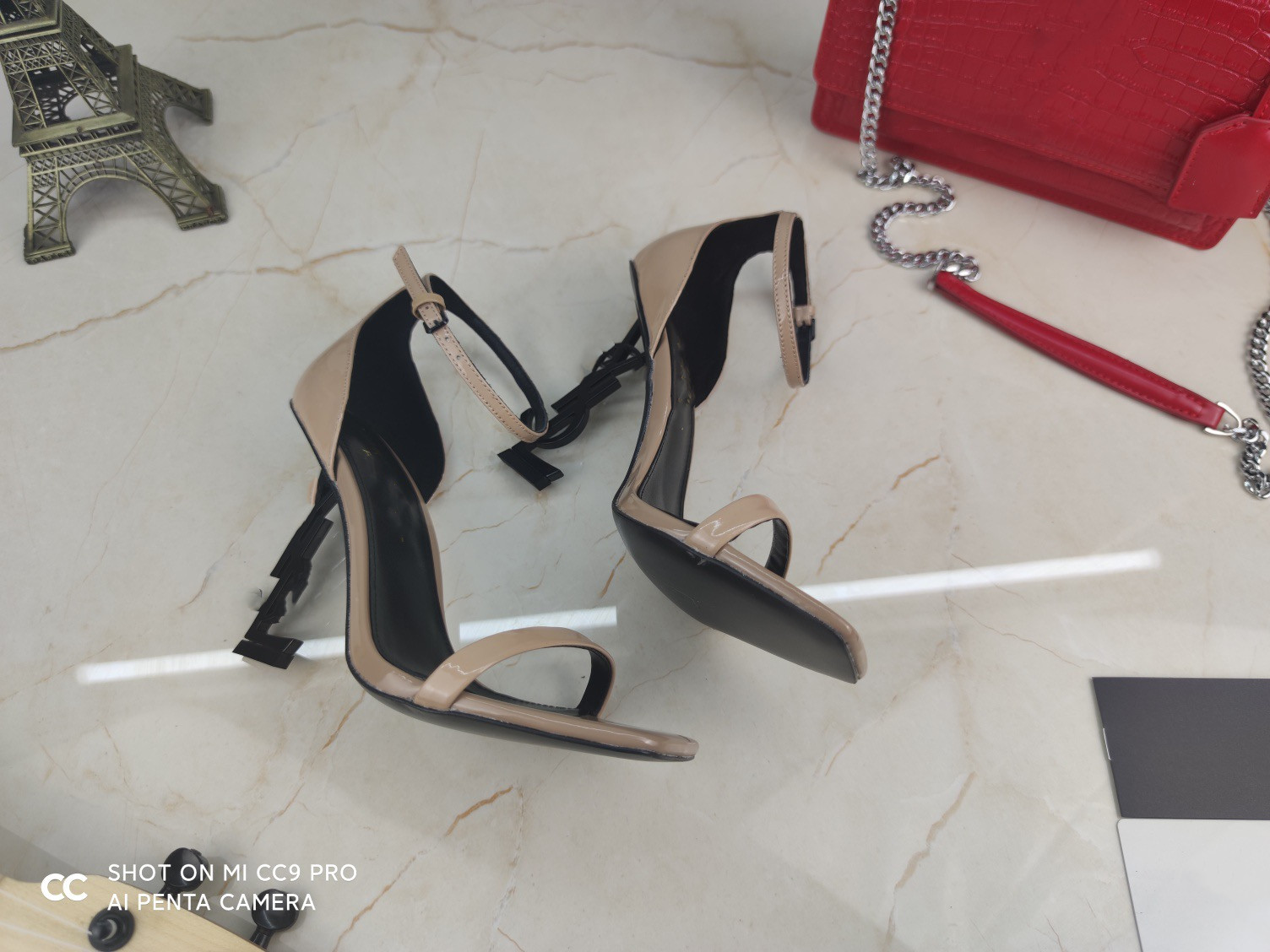 

Top Luxury Designer Women Shoes Rainbow colors Red Bottoms High Heels Sexy Pointed Toe Sole Flat Pumps Wedding Dress With Box 0321, 05