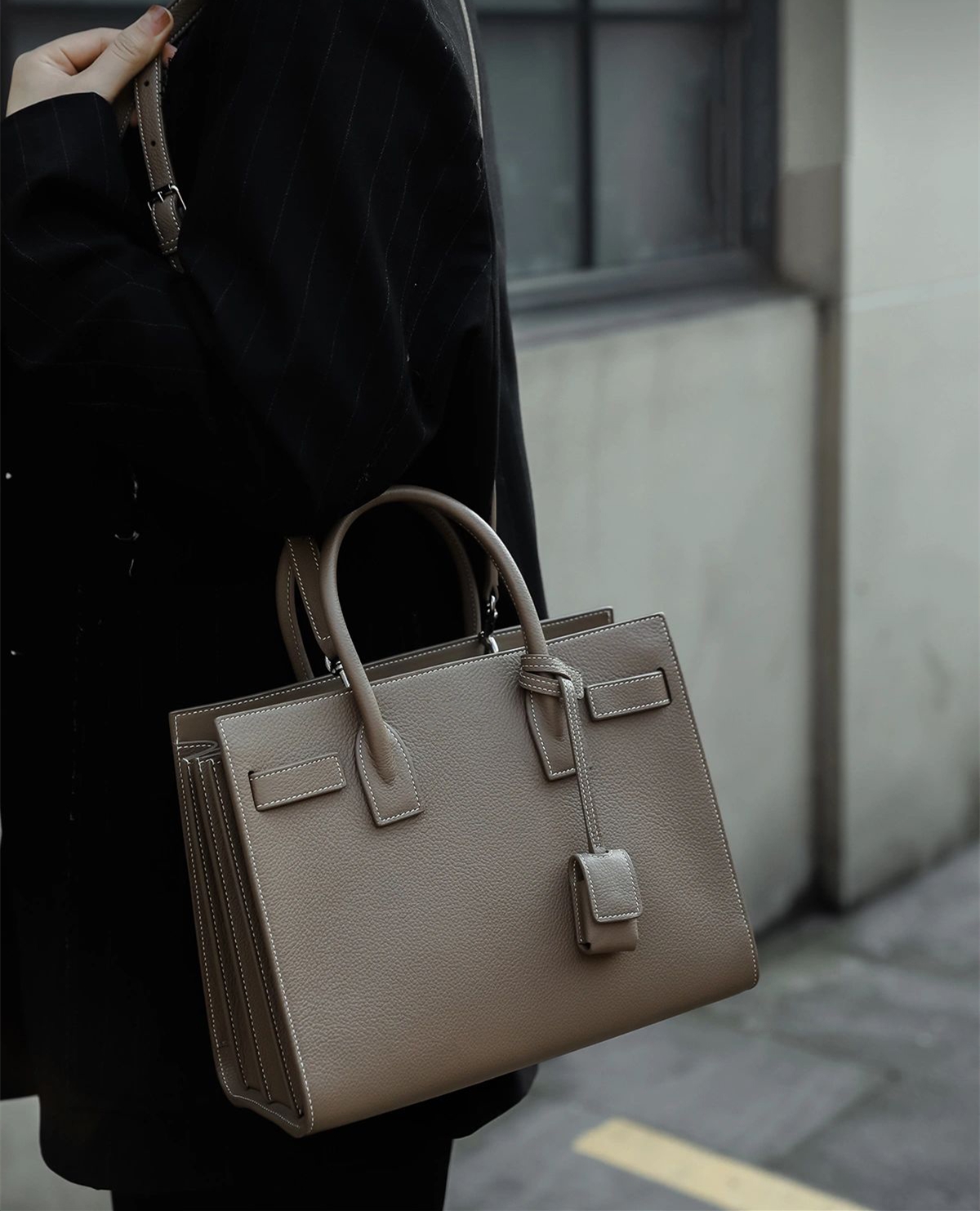 

Top Tier Quality Designer Womens Organ Bags Genuine Leather Cowhide Handbag Classic Corssbody Shoulder Strap Bag Classic Lady Purses Clutch Tote Size 22cm 26cm 32cm, Contact us