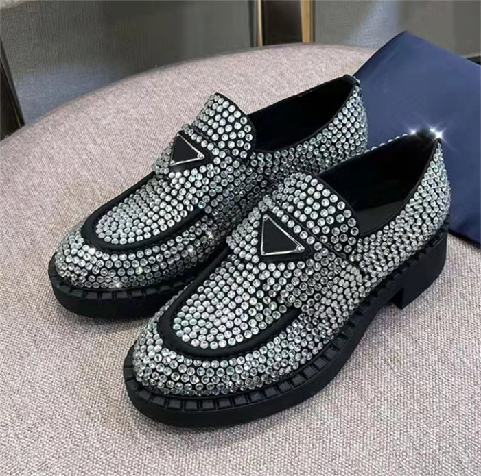 

2022 Satin sling dress shoes with crystals Satin crystals series Slippers Sandals Loafers Muller shoes Upper with heat-sealed crystalsSize -41, Red