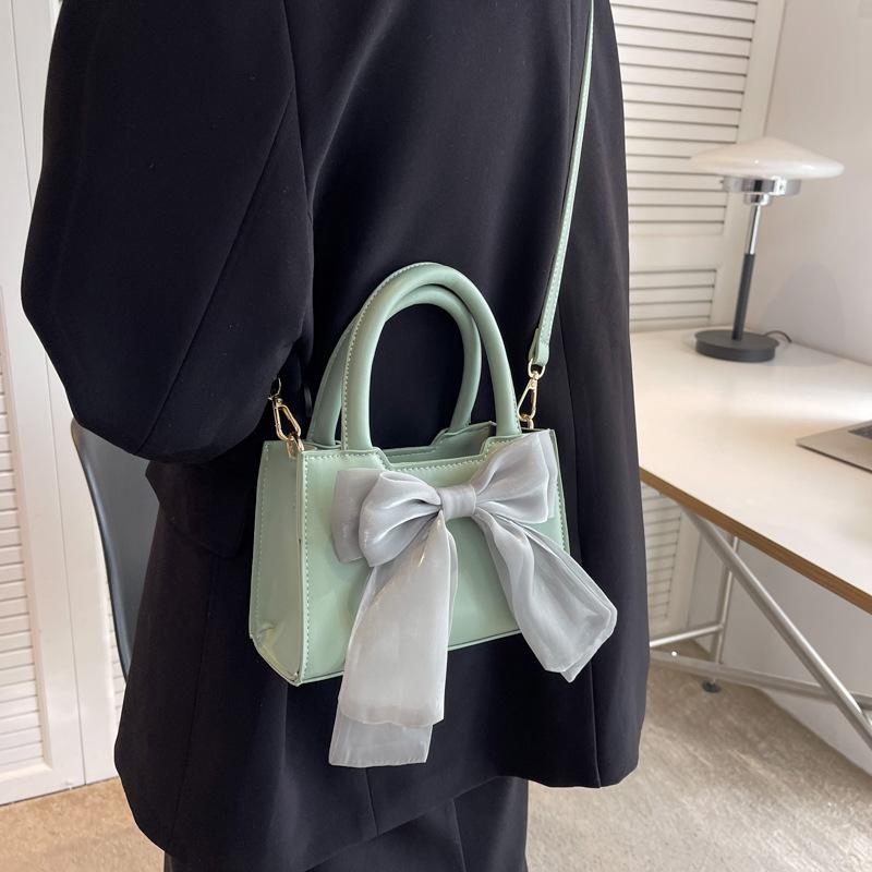 

Evening Bags Bowknot Design Women's Shoulder Bag Fashion Crossbody For Women 2022 Trend Pu Leather Solid Handbag FemaleEvening EvenEveni, Beige