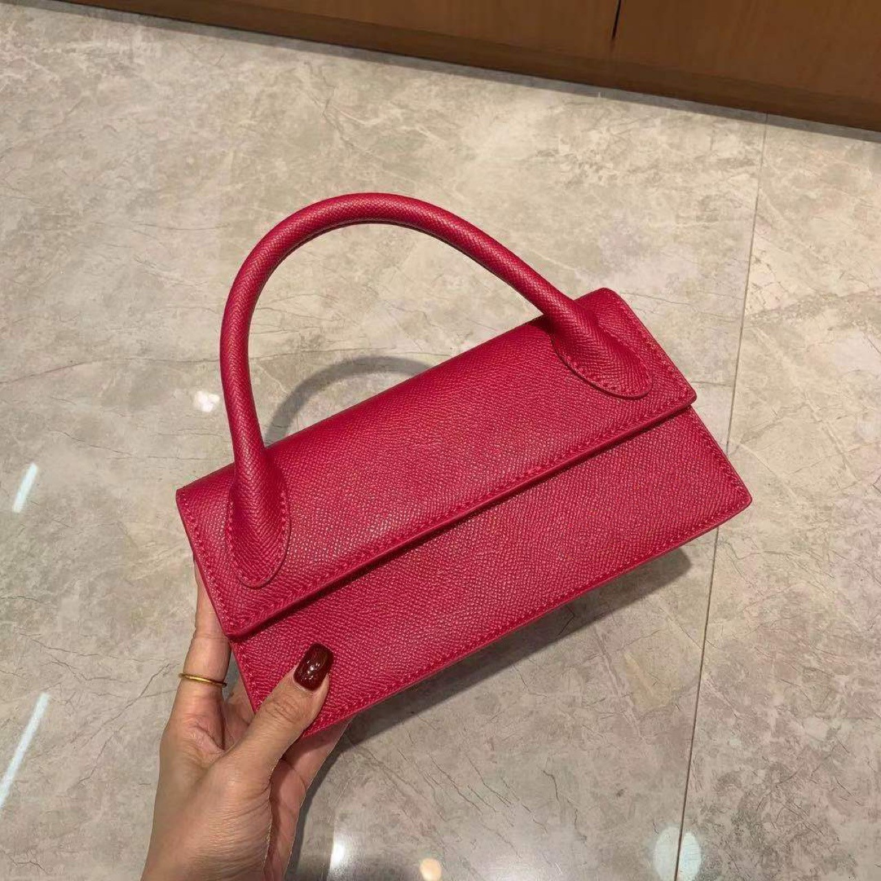 

Woman Fashion bag Designer luxury le chiquito mini handbag jacquess Women Casual Shopping Bags Tote Hnadbags PU leather girl cute bags, Red