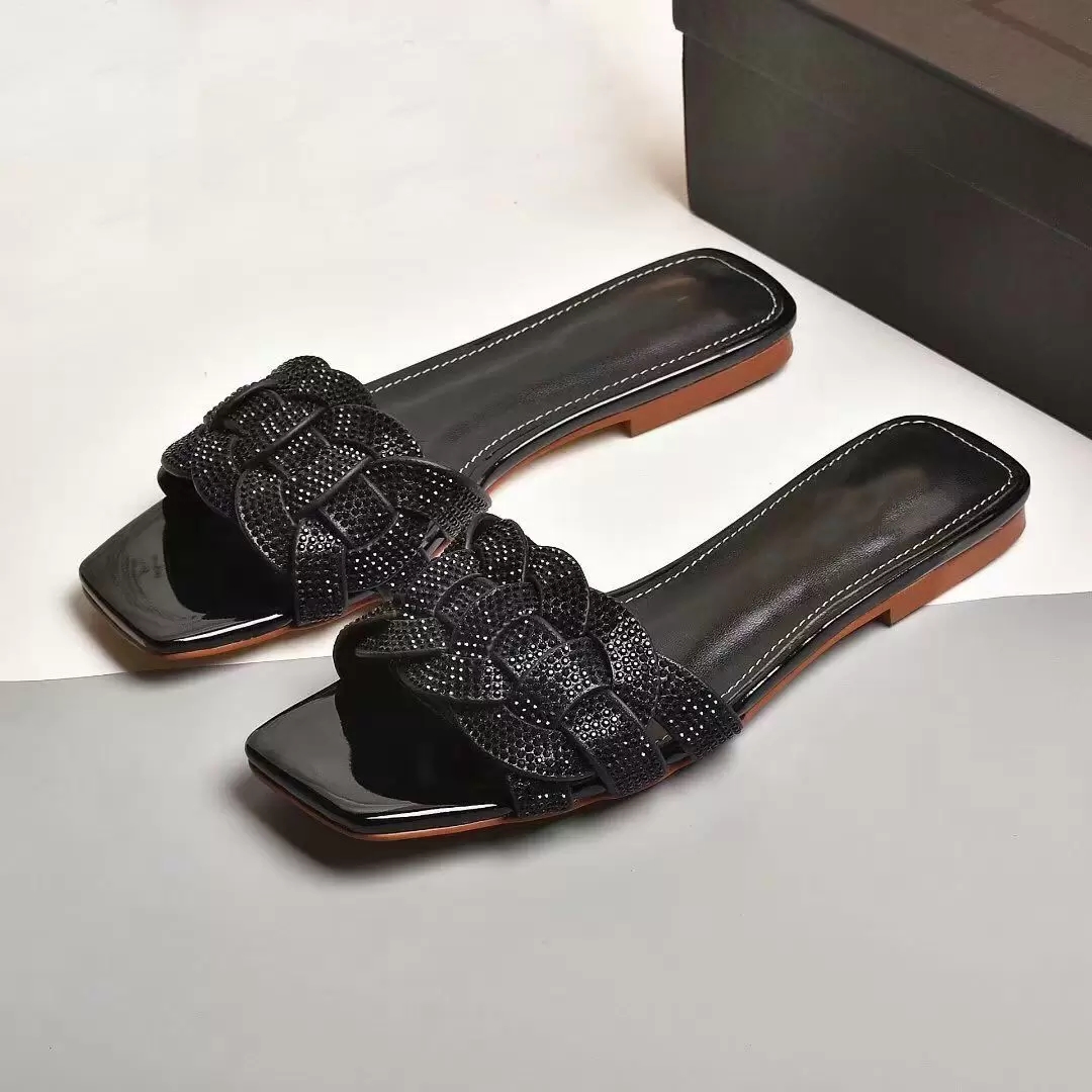 

Summer Women Sandals Slipper Tribute Flats Slip-On Beach Strass Tntertwining Straps Sandalias Slides Square Toe Sexy Ladies Sandals Sapato F