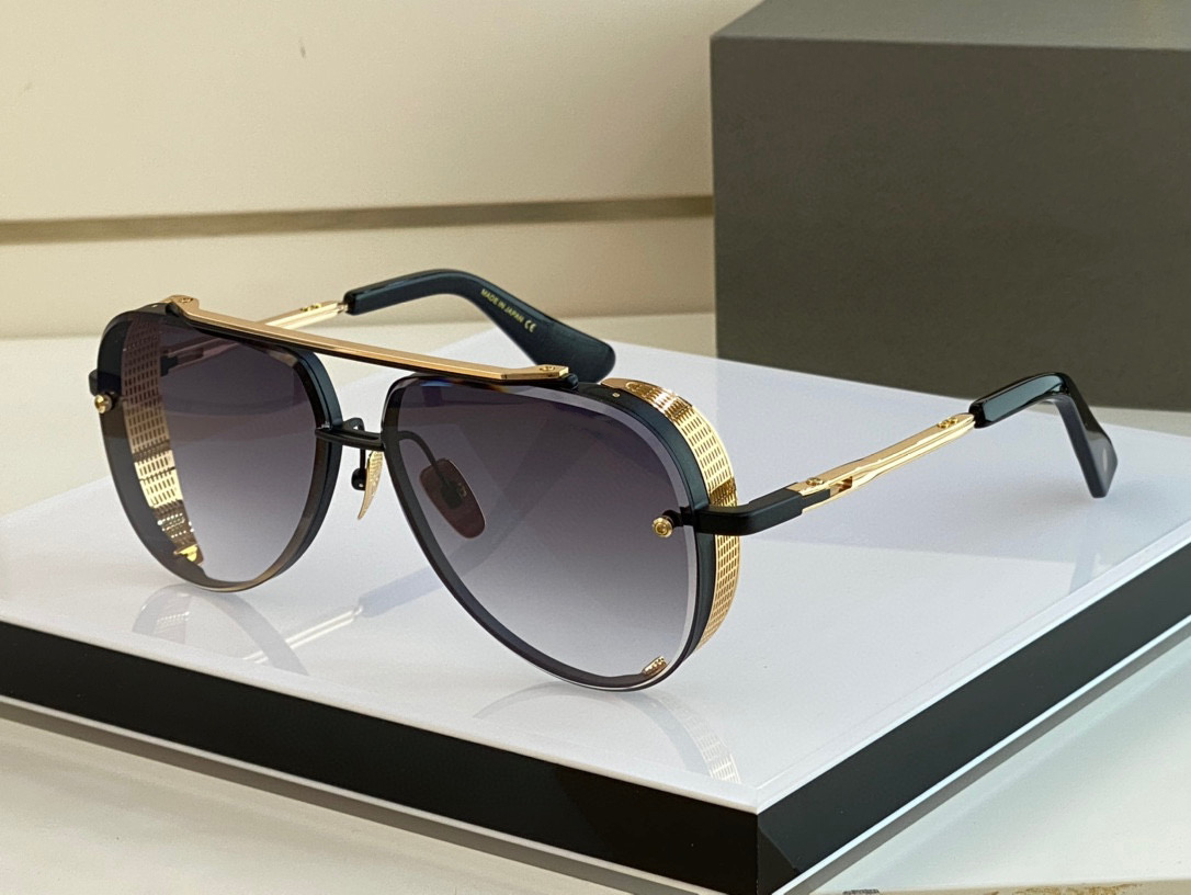 

Sunglasses For Women and Men Summer MC EIGHT LIMITED EDITION Style Anti-Ultraviolet Retro Plate Full Frame Eyeglasses Random Box