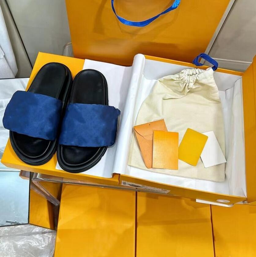 

Designer Embossing Mens Slippers Fashion Pool Pillow Comfort Slides Luxury Women Sandal Couples Pink Triple Summer Leisure Sandal Beach Shoes, Not for individual sale
