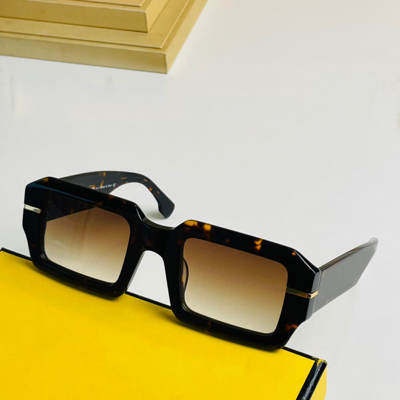 

Designer Sunglasses 40045 Mens Womens Fashion Classic Shopping Ladies Square Sunglasses Driving Travel Vacation Top Quality UV400 Protection With Original Box