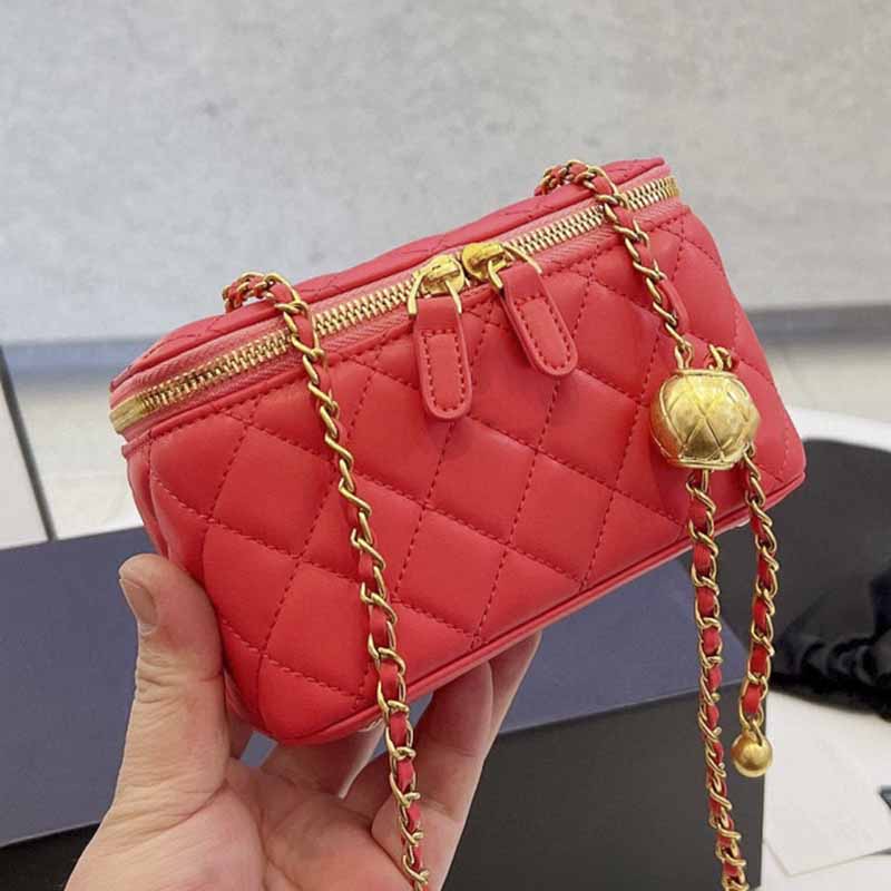 

Womens Crossbody Designer Cosmetic Box Bags Solid Color Sheepskin Classic Handbag Zipper Shoulder Bag Golden Metal Chain Timeless Diamond Quilting Women 17*10CM ZH, Black