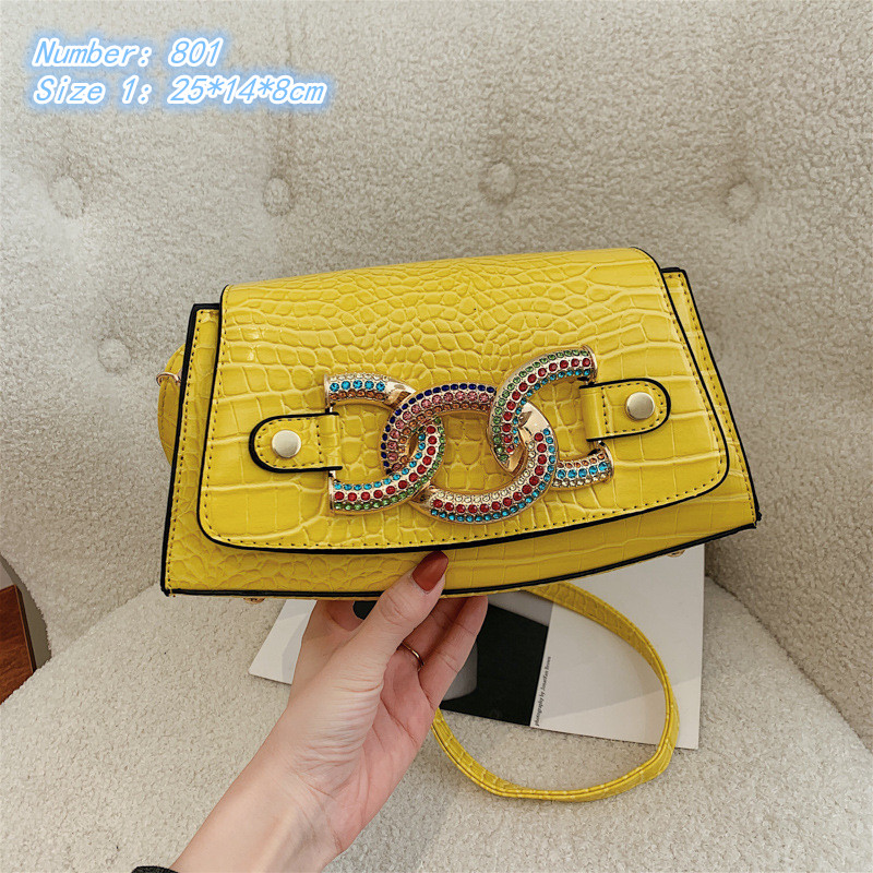 

factory outlet ladies leathers shoulder bags high quality heavy industry studded handbags street personality chain bag shaped leather crocodile handbag, Black1-801