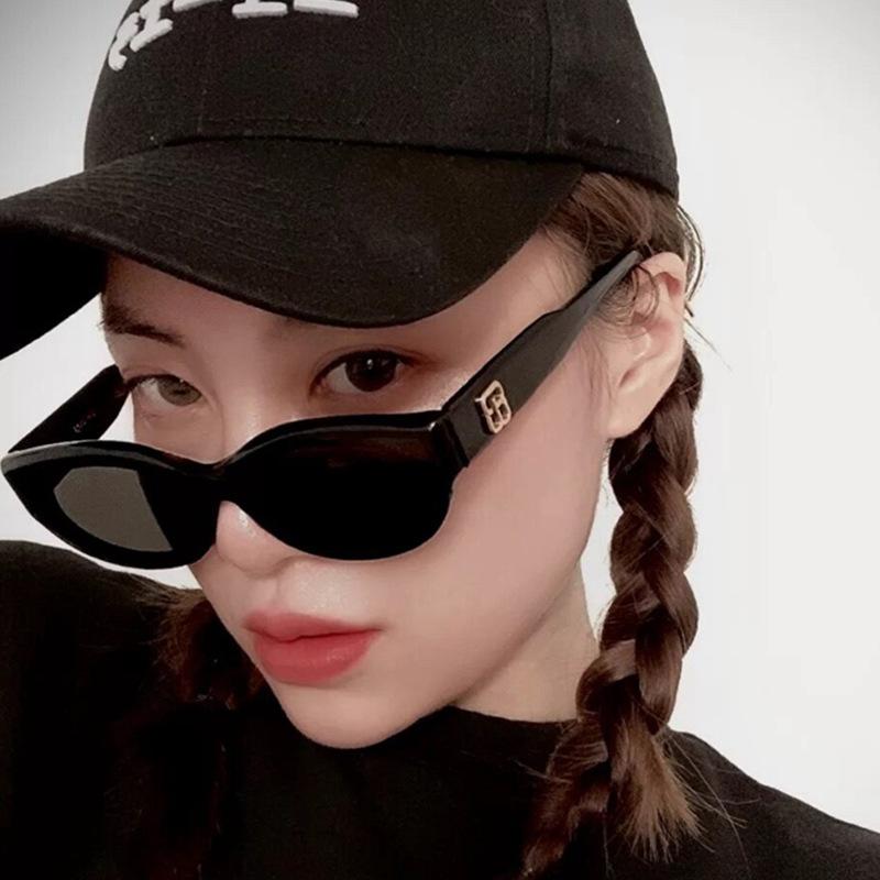 

Sunglasses 2022 Women Men Vintage Oval Designer Small Sun Glasses Retro Black Red Ladies Goggle