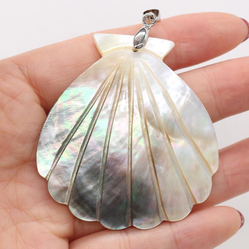 

Pendant Necklaces Natural Mother Of Pearl Shell Charms For Women Jewelry DIY Making Necklace Size 50x55mmPendant