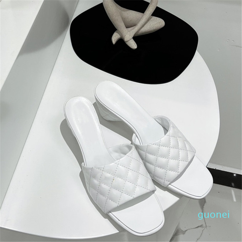 

2022 Classic Lattice Pattern Women Shoes Shallow Mouth High-heeled Sandals Sheepskin Face Medium Heel Slippers With Size 35-41, Red