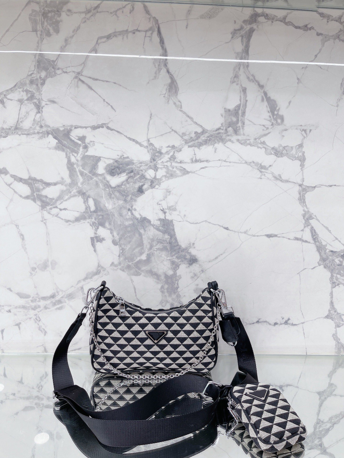 

Prada A quality Hobo underarm Shoulder Bags Fashion Parachute fabric Nylon tote Luxury Designer Moon shaped middle bag Womens Crossbody gift box, Make of different