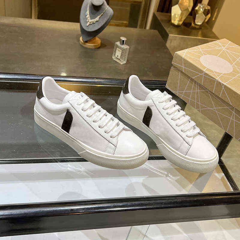 Chaussures habillées français vej petit laces de chaussures blanches couples tout-correspondants classiques baskets confortables décontractées vl
