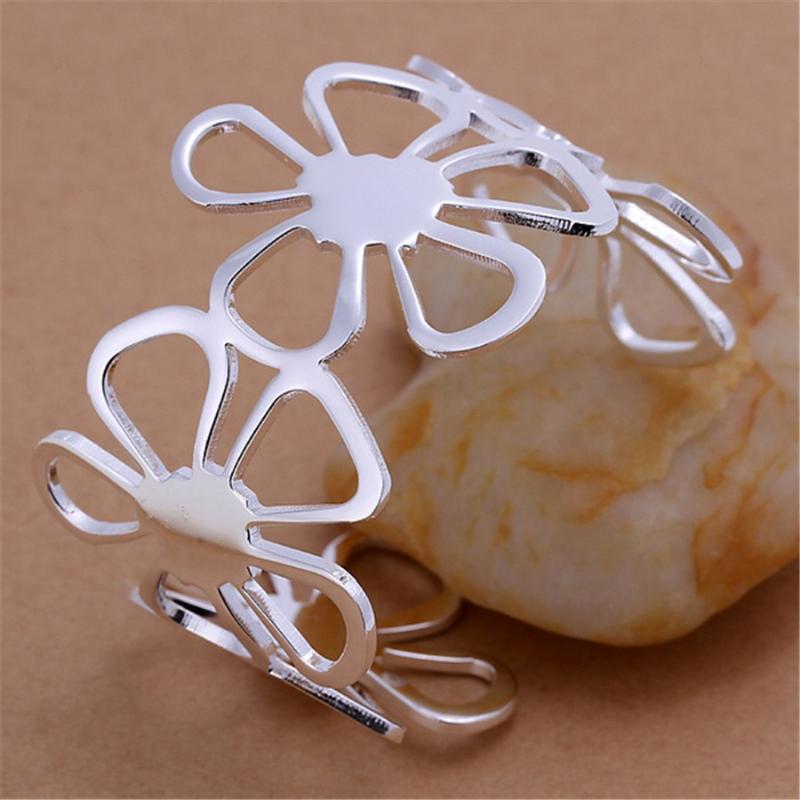 

Bangle Classic Retro Silver Color High Quality Simple Fashion Women Bracelet Flower Wedding Jewelry