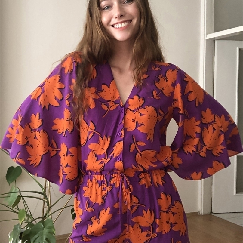 

Trendyol Flower Print Viscose Woven Pajamas set THMSS20PT0283 220429, Multi color