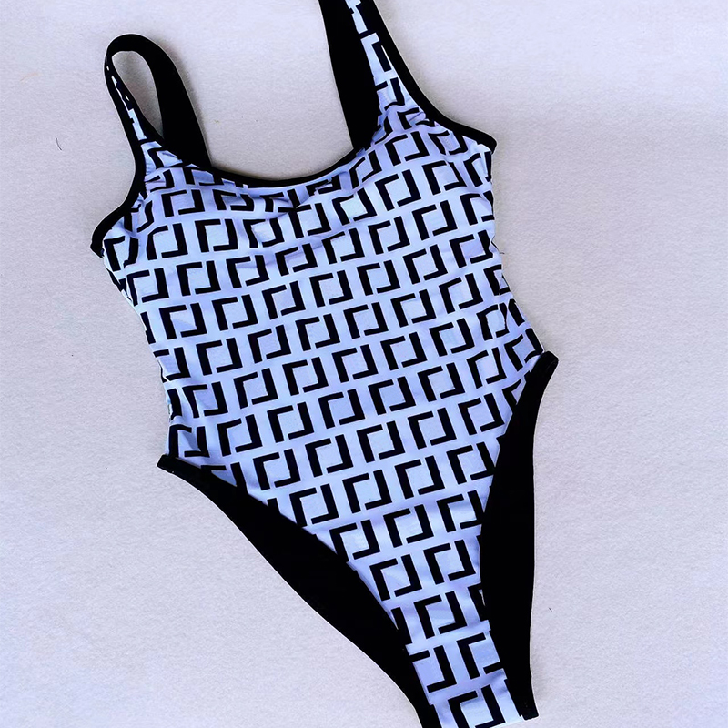 Womens Designer Bikinis For Women Bikini Designers Set Sexy Strap Swimsuit Woman Swimwear Ladies Bathing Suit Fashion Beach Clothes Summer Womens