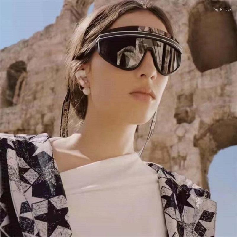 

Sunglasses Fashion Men Women Big Frame Oversize Square Design Black Sun Glasses Vintage GogglesSunglassesSunglasses