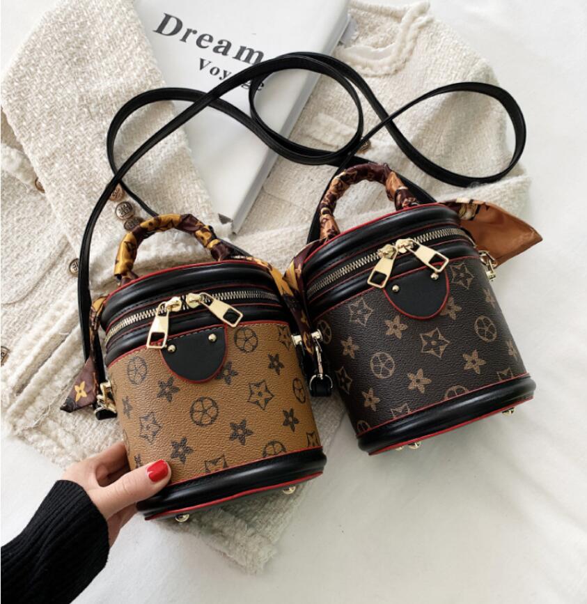 

2022 new fashion printing drum bag handbag niche high-end one shoulder messenger bucket bag women's bags, Red