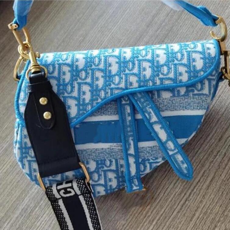 

2022 designers bags Women Shoulder bag handbag d Messenger Totes Fashion Metallic Handbags Classic Crossbody Clutch Pretty bagpalace with box, Bubble bag-1pcs