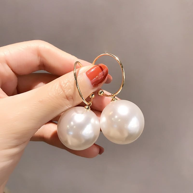 

Korean Oversize Pearl Hoop Earrings For Women Girl Unique Twisted Big Circle Earring Brincos Fashion Statement Jewelry 220716